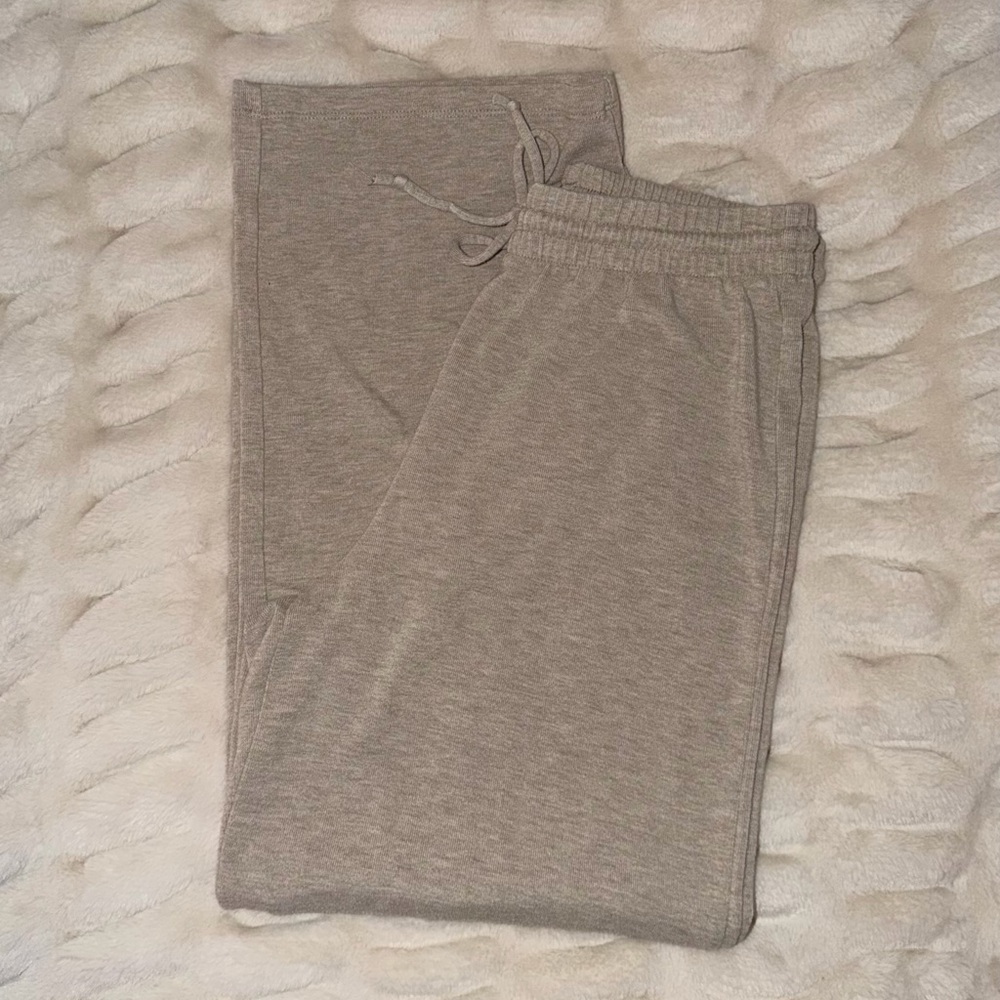 Aritzia Wilfred Free Beige Lounge Pants